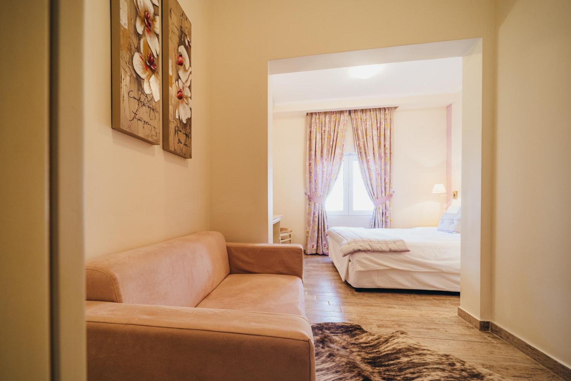 To Spiti Tis Sofias Hotel Kastoria Exterior photo